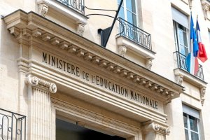 Élisabeth Borne nommée ministre de l'Éducation nationale