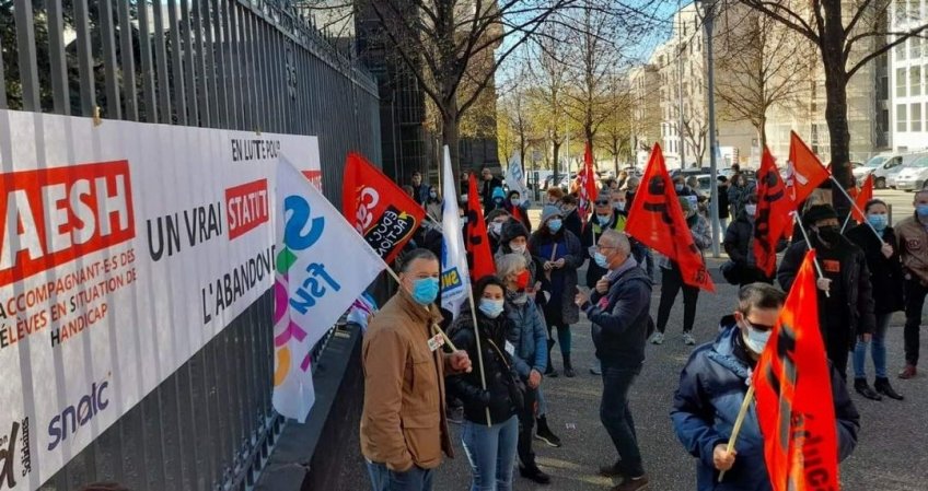 Belle mobilisation des AESH jeudi 8 avril 2021 !